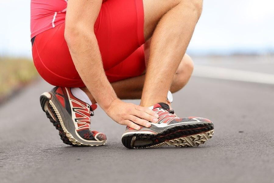 Sprains and strains: is it wise to treat them alone?
